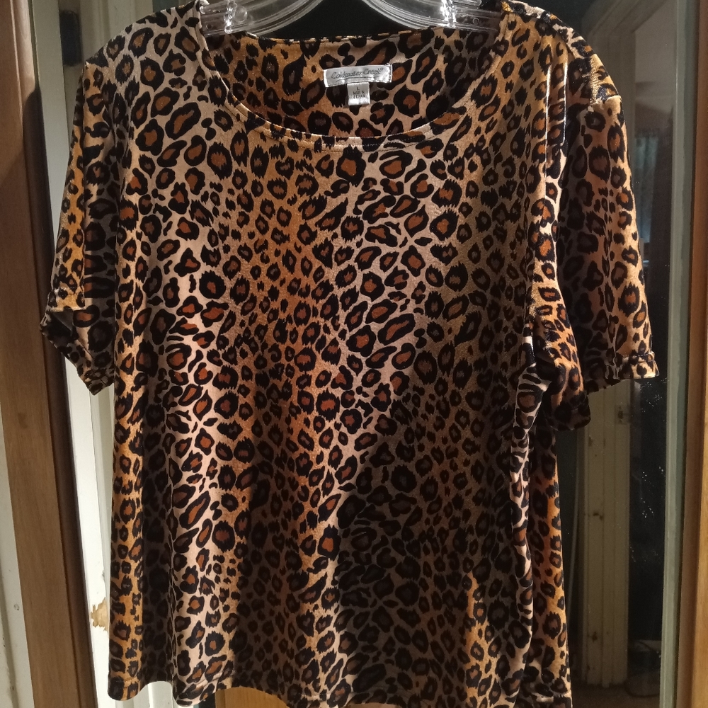 Coldwater Creek dark leopard print t-shirt